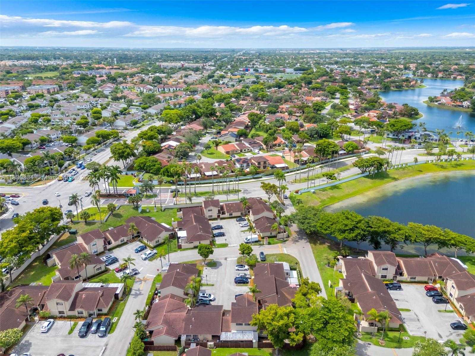 Small Image of 6552 NORTH WEST 172ND LN, Hialeah Number 27