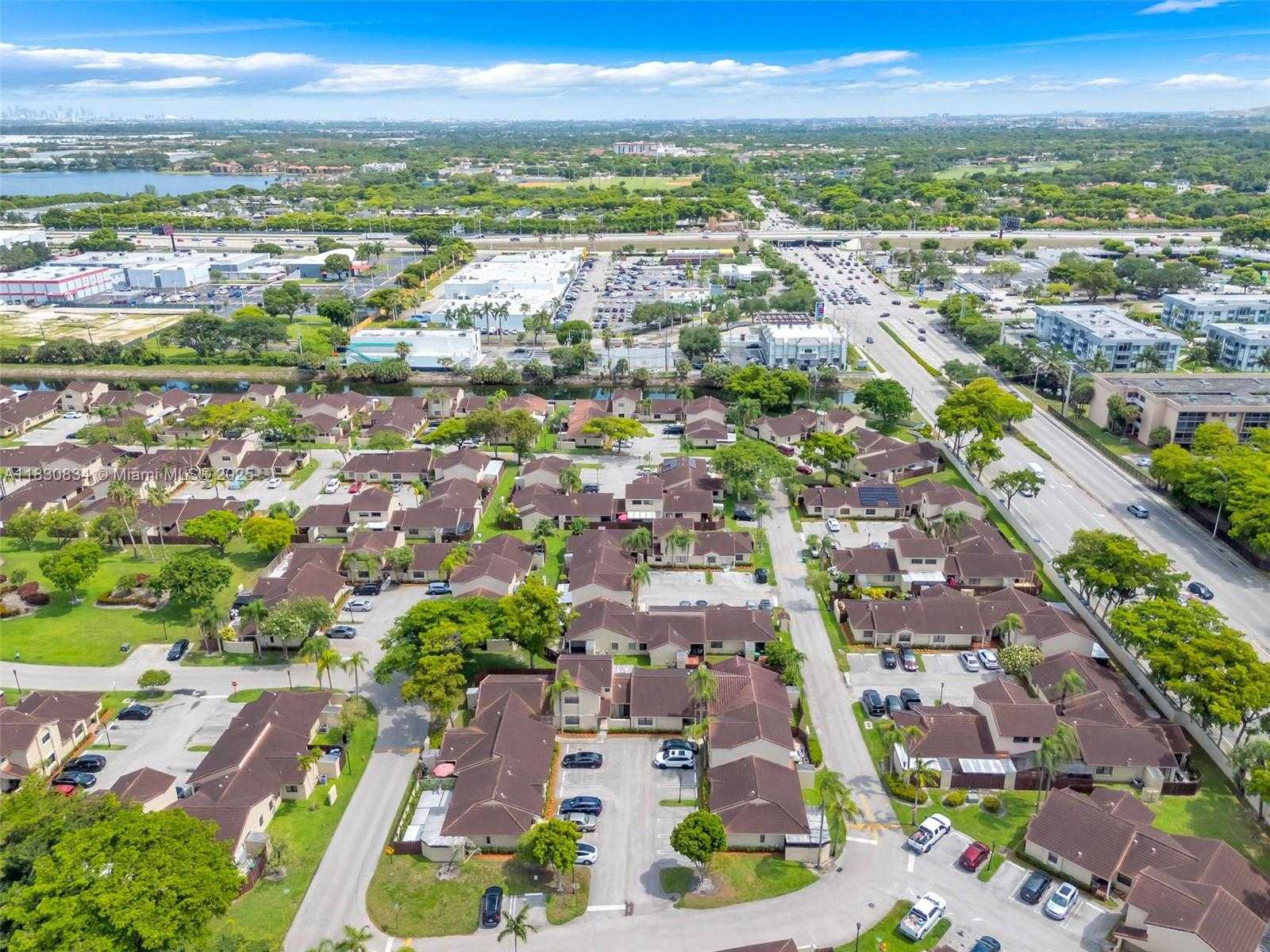 Small Image of 6552 NORTH WEST 172ND LN, Hialeah Number 31