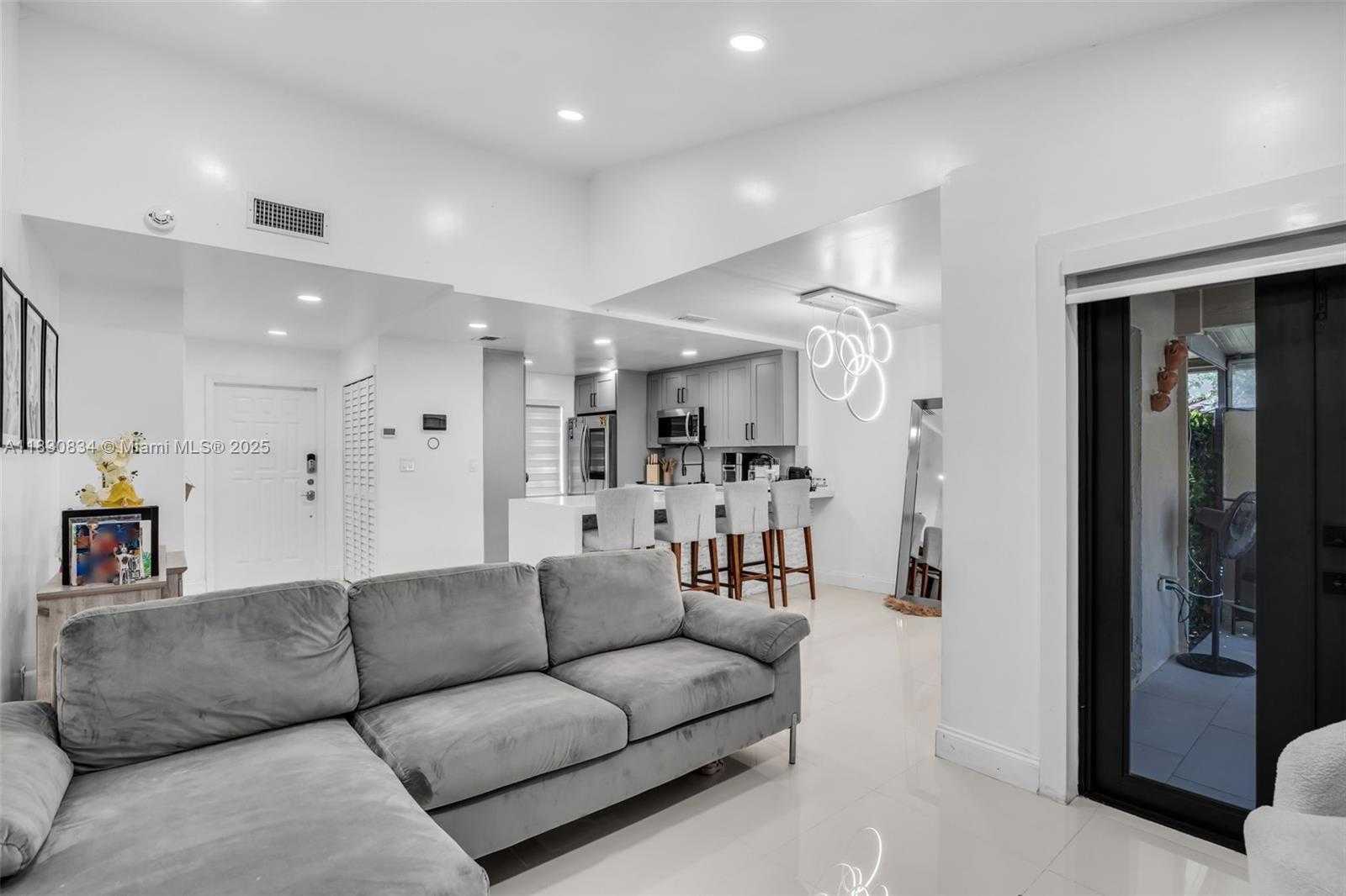Small Image of 6552 NORTH WEST 172ND LN, Hialeah Number 8