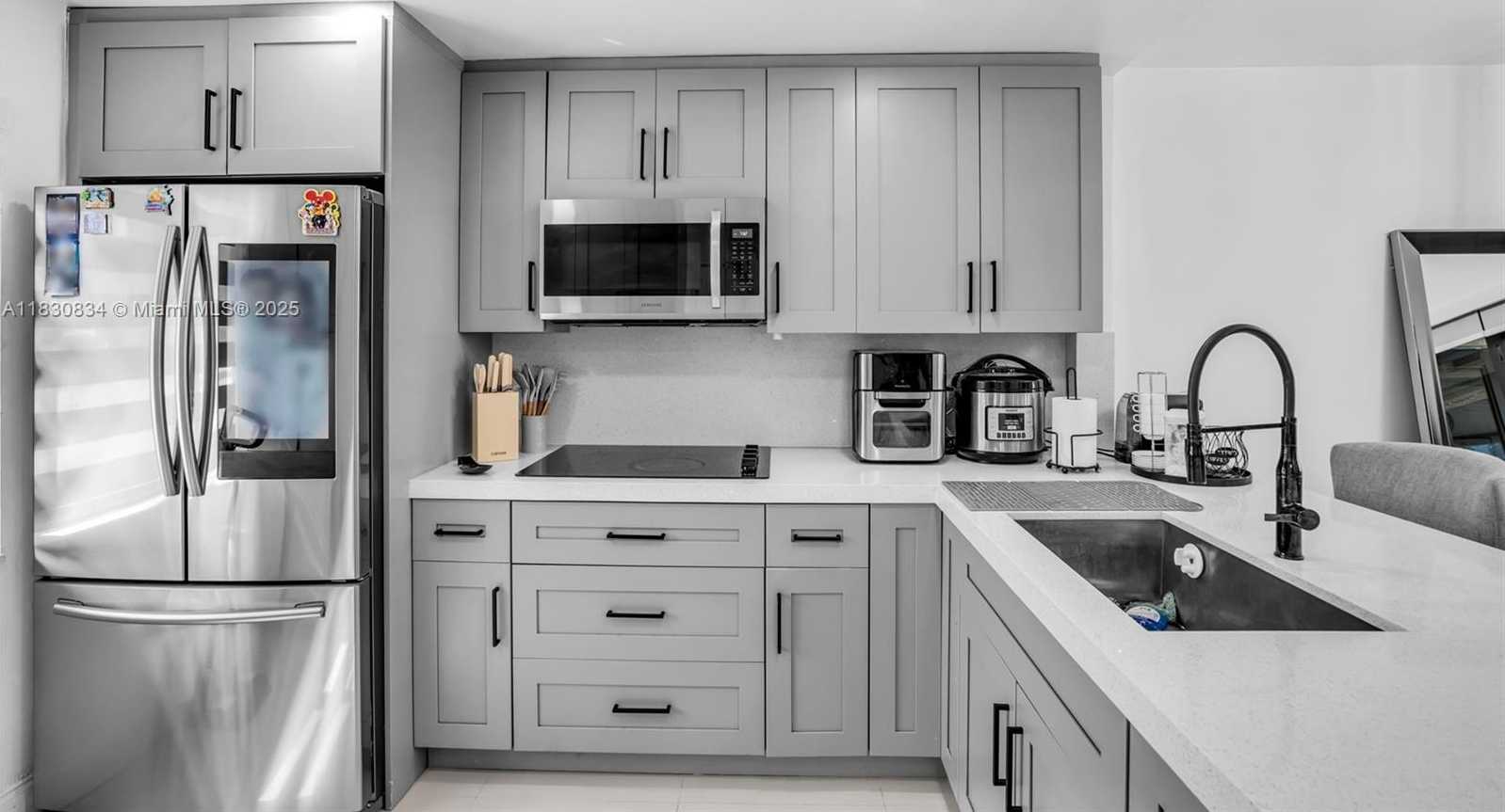 Small Image of 6552 NORTH WEST 172ND LN, Hialeah Number 9