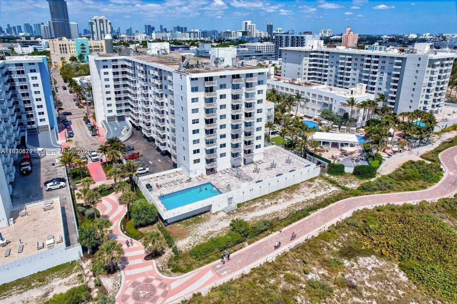 Small Image of 401 OCEAN DR #1008, Miami Beach Number 7