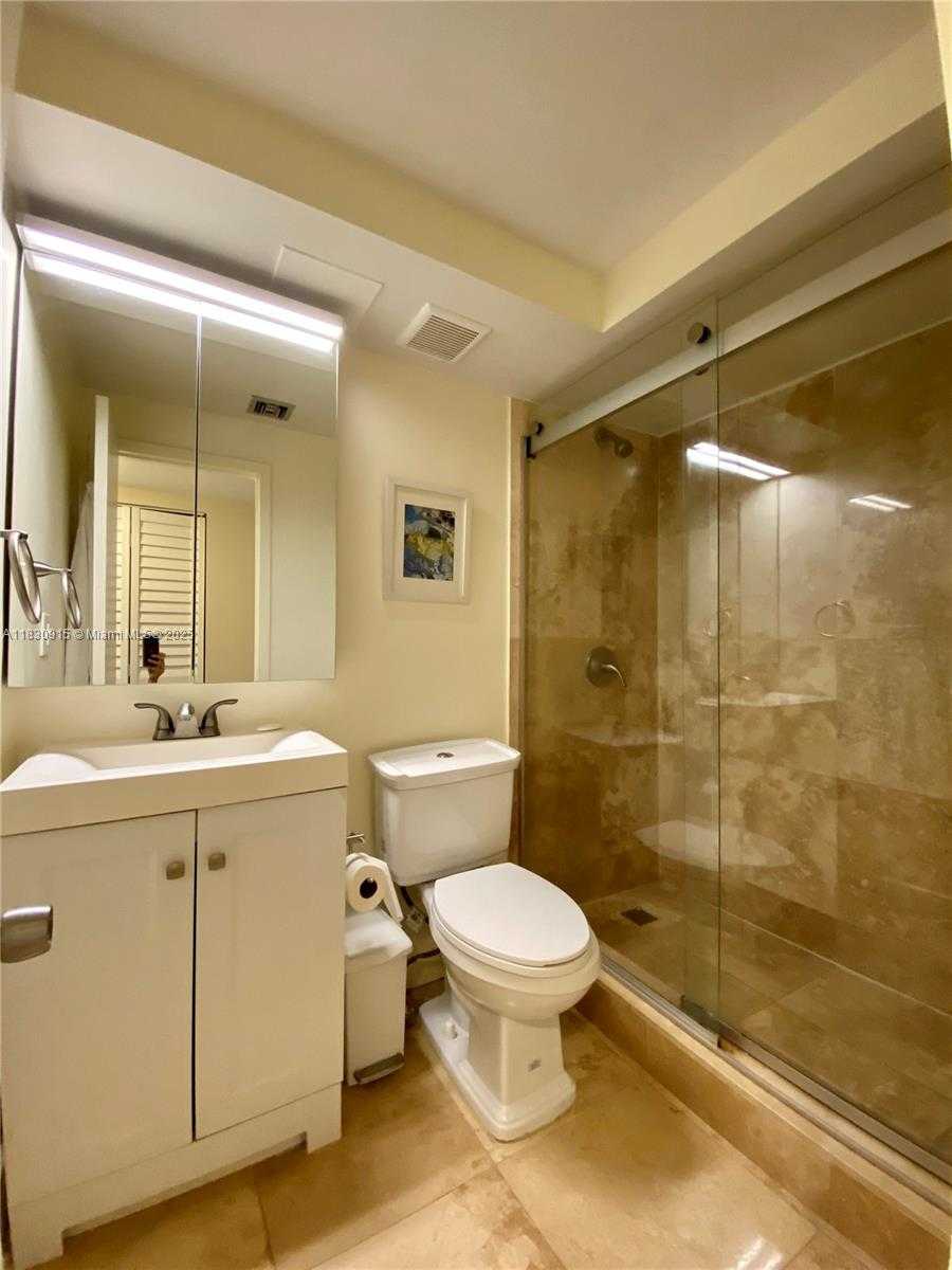 Small Image of 2333 BRICKELL AVE #1512, Miami Number 18