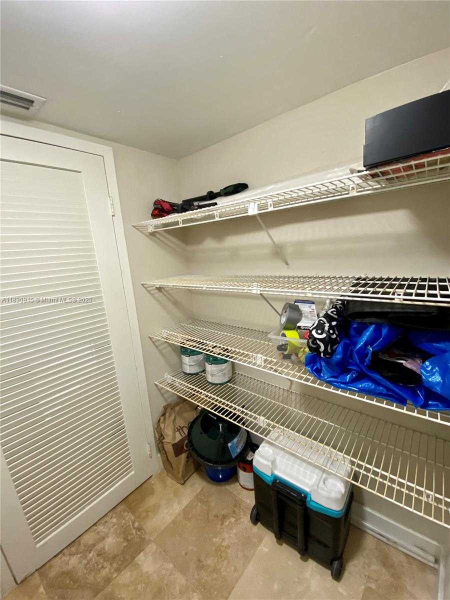 Small Image of 2333 BRICKELL AVE #1512, Miami Number 26