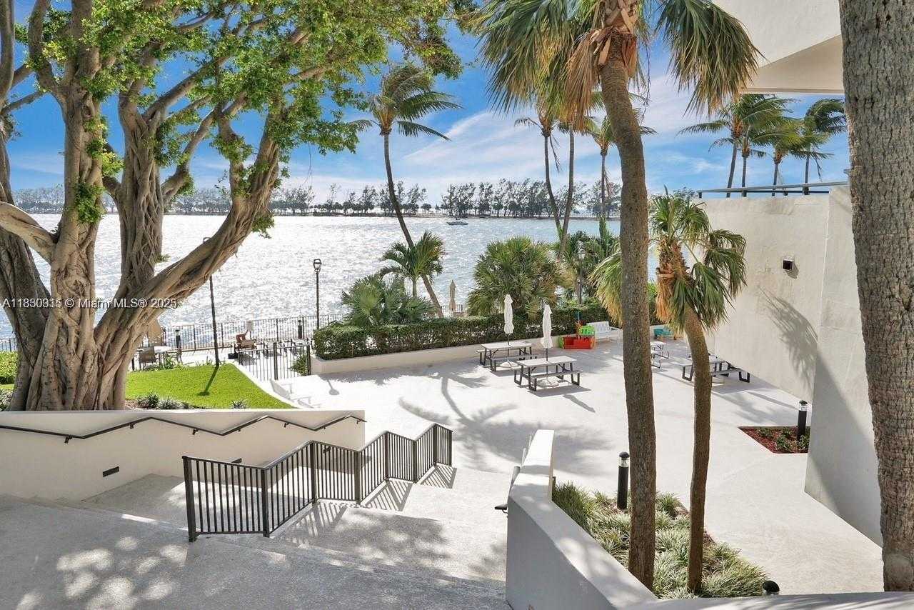 Small Image of 2333 BRICKELL AVE #1512, Miami Number 9