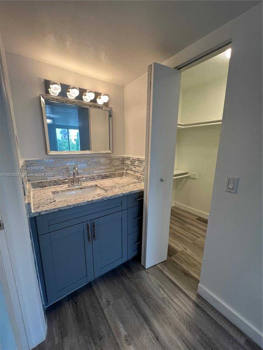 Small Image of 250 180TH DR #205, Sunny Isles Beach Number 19