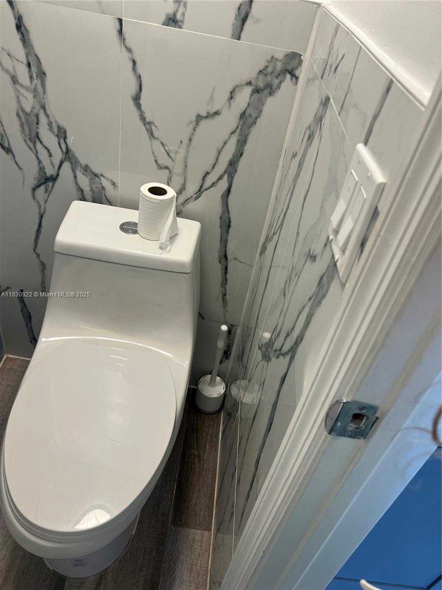 Small Image of 250 180TH DR #205, Sunny Isles Beach Number 22