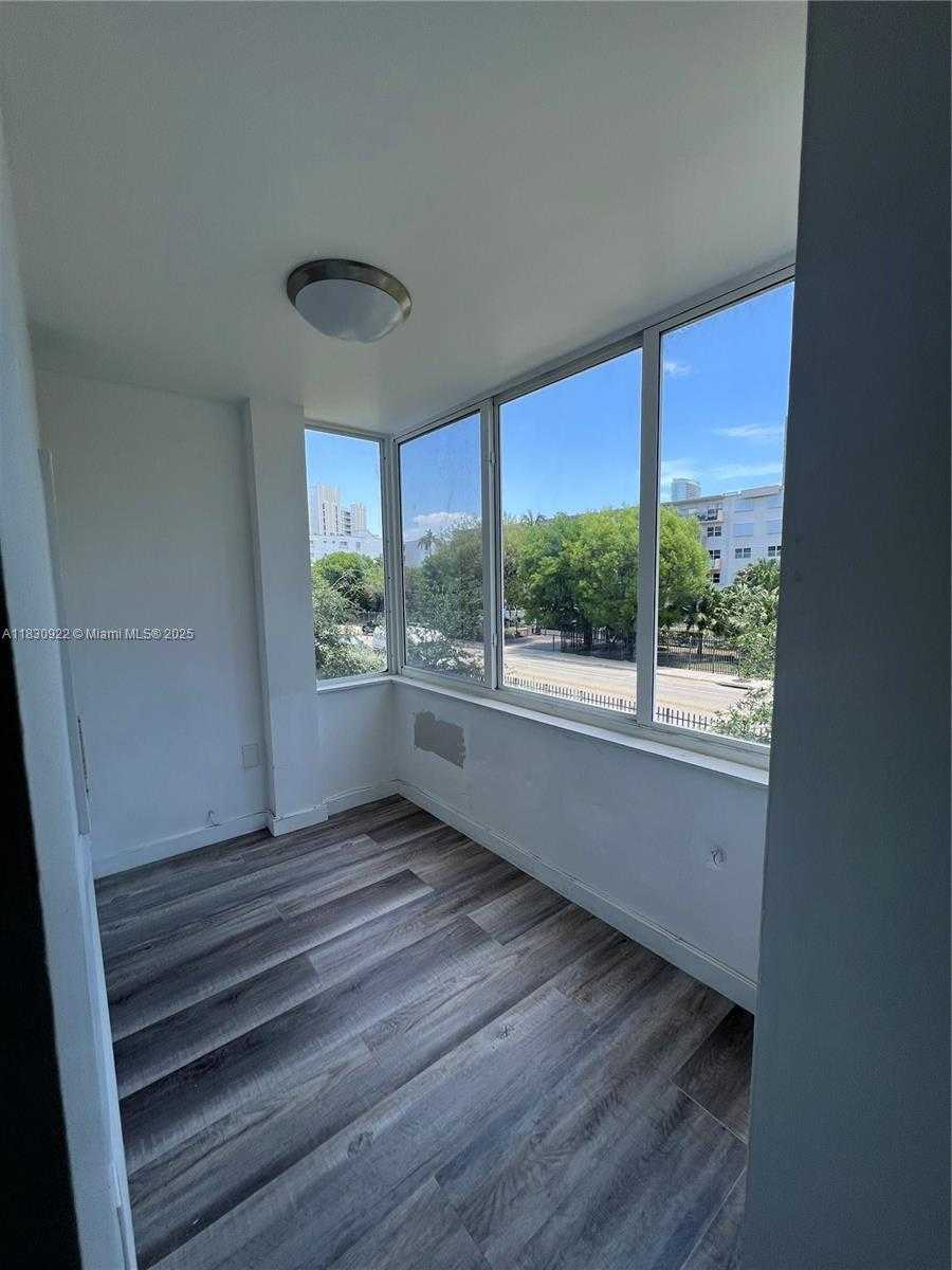 Small Image of 250 180TH DR #205, Sunny Isles Beach Number 8