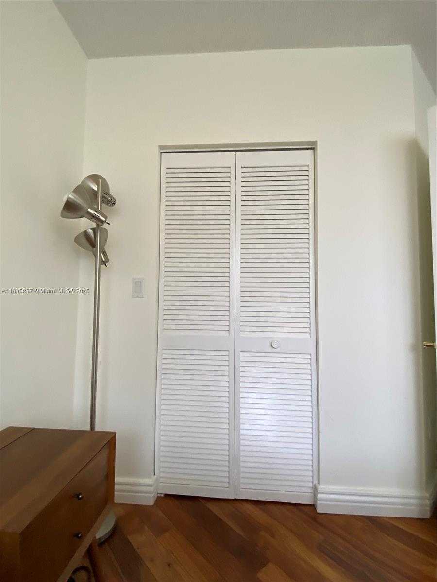 Small Image of 6422 COLLINS AVE #501, Miami Beach Number 22