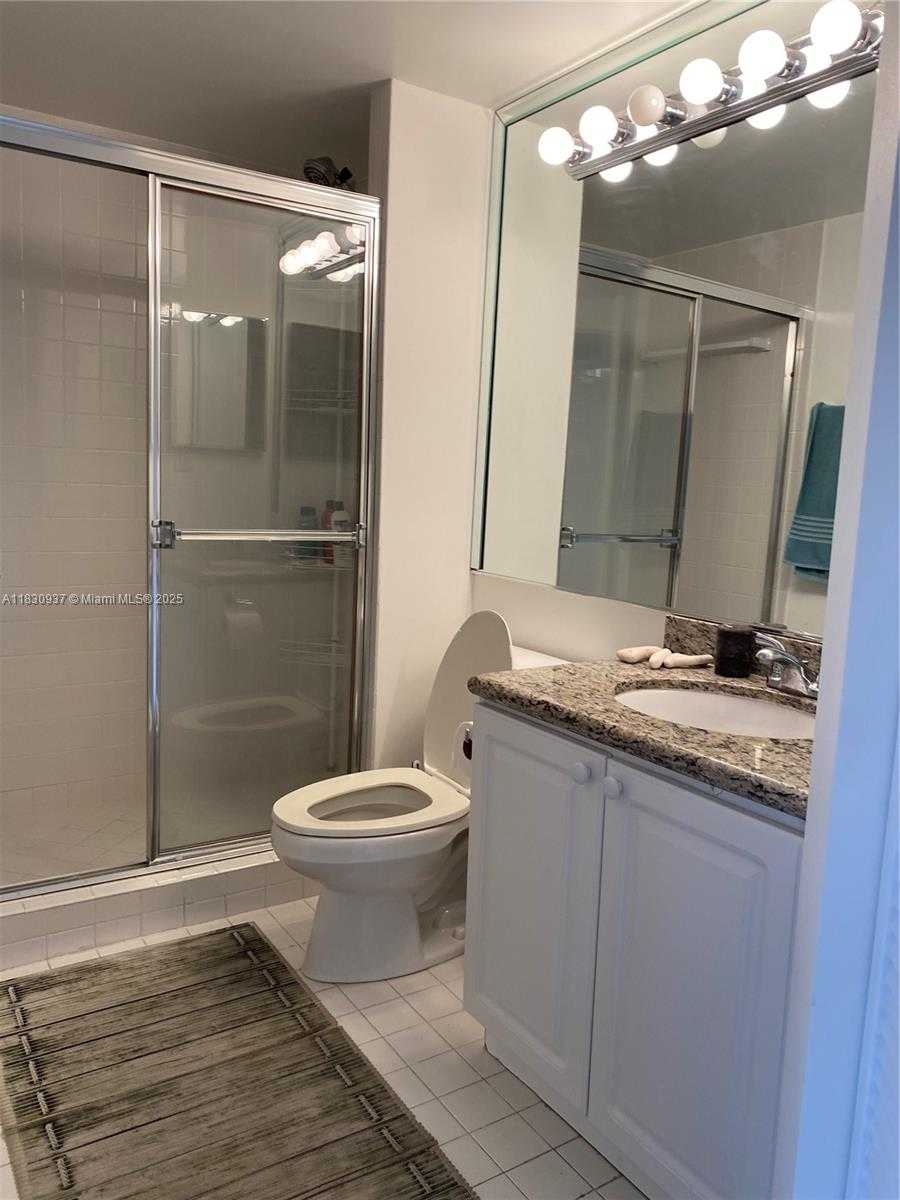 Small Image of 6422 COLLINS AVE #501, Miami Beach Number 25