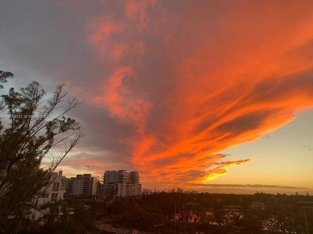 Small Image of 6422 COLLINS AVE #501, Miami Beach Number 39