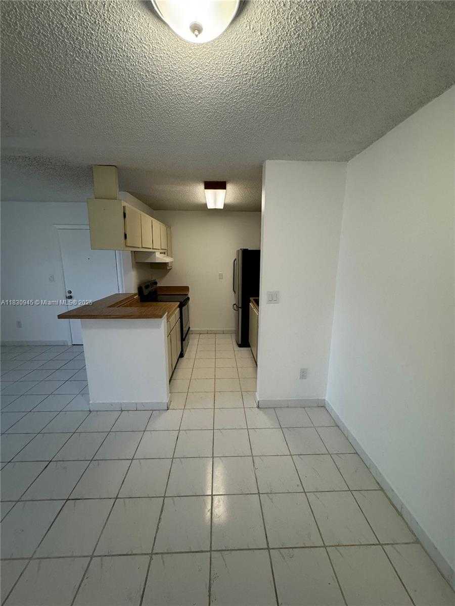 Small Image of 9701 HAMMOCKS BLVD #106A, Miami Number 15