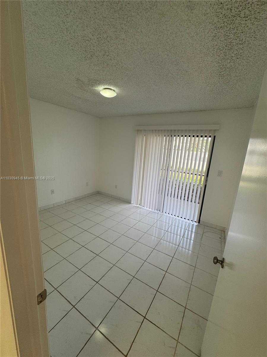 Small Image of 9701 HAMMOCKS BLVD #106A, Miami Number 25