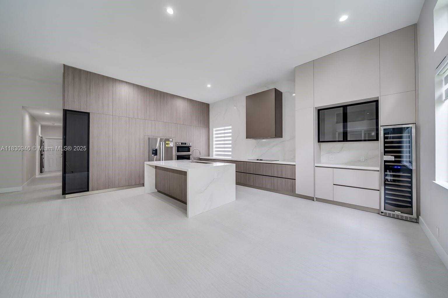 Small Image of 1212 CAMELLIA LN #1212, Weston Number 10