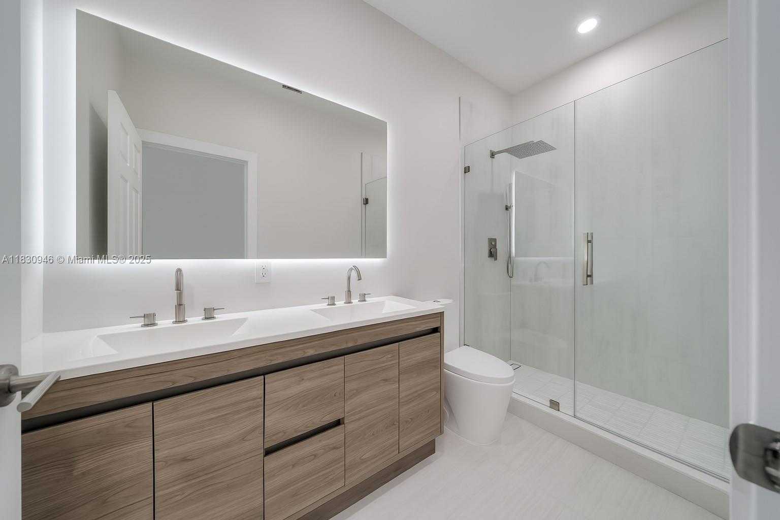 Small Image of 1212 CAMELLIA LN #1212, Weston Number 31