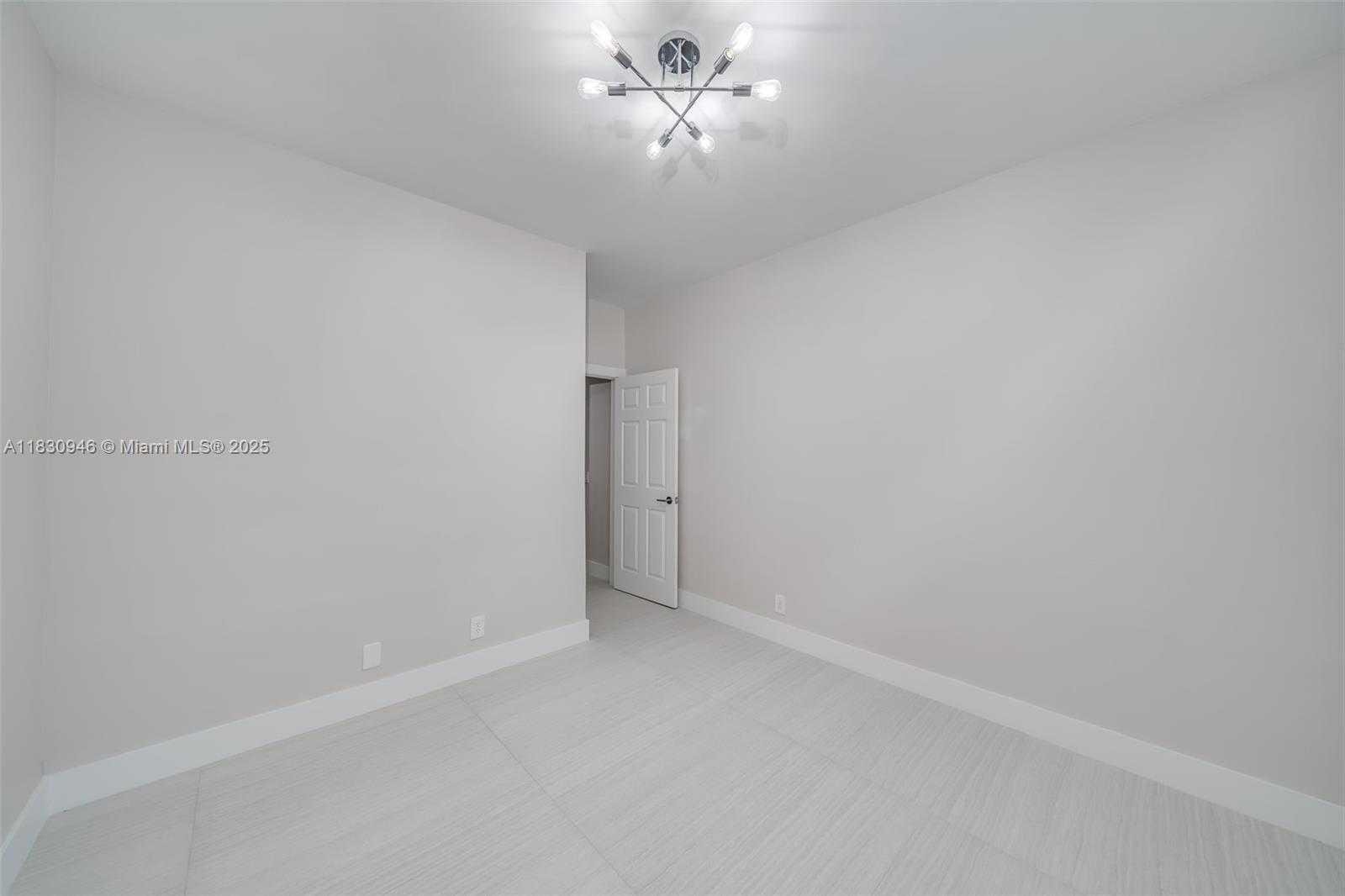 Small Image of 1212 CAMELLIA LN #1212, Weston Number 37