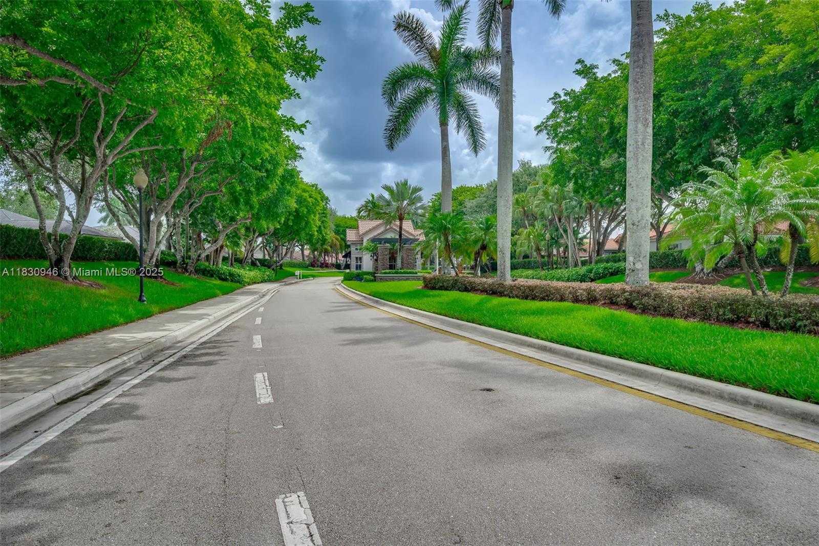 Small Image of 1212 CAMELLIA LN #1212, Weston Number 42