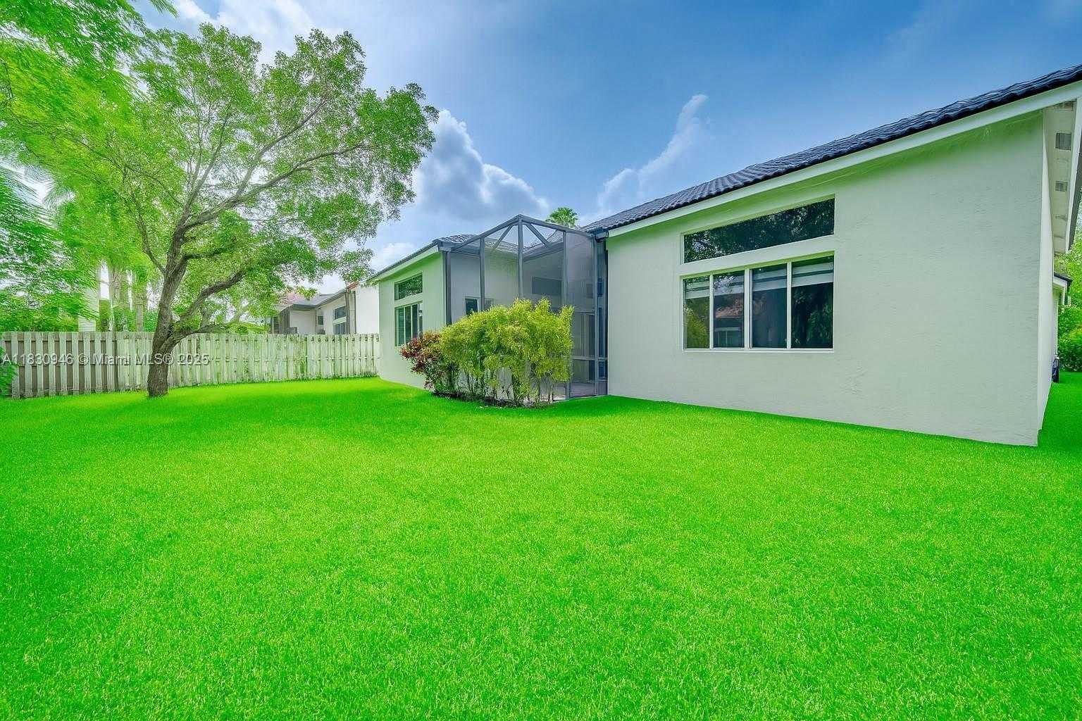Small Image of 1212 CAMELLIA LN #1212, Weston Number 44