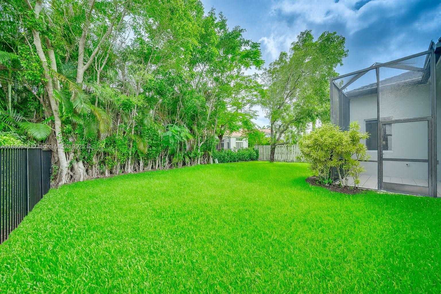 Small Image of 1212 CAMELLIA LN #1212, Weston Number 45