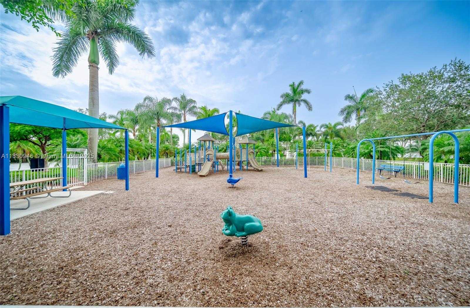 Small Image of 1212 CAMELLIA LN #1212, Weston Number 49