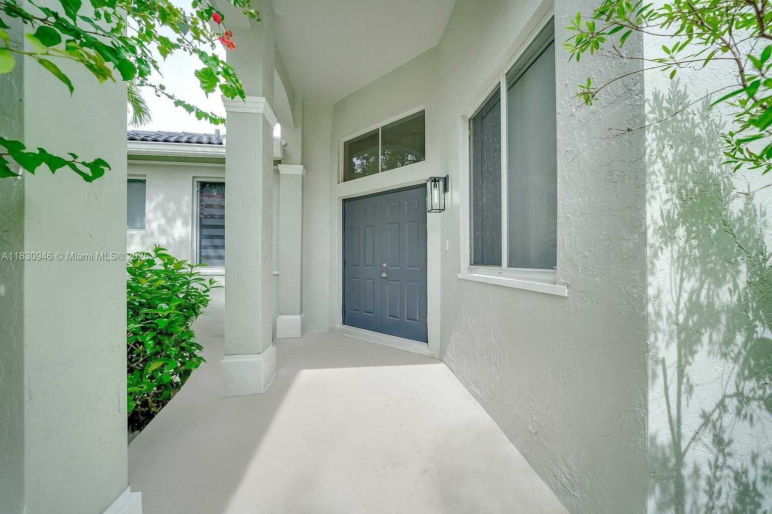 Small Image of 1212 CAMELLIA LN #1212, Weston Number 5
