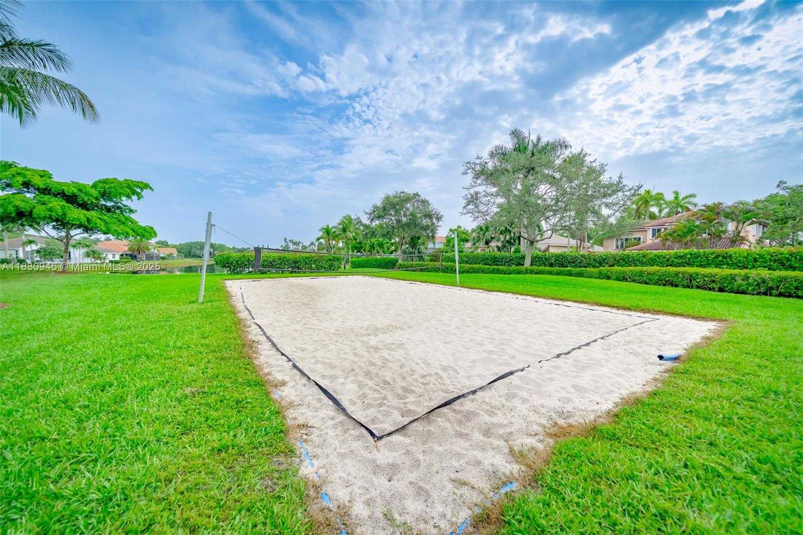 Small Image of 1212 CAMELLIA LN #1212, Weston Number 54
