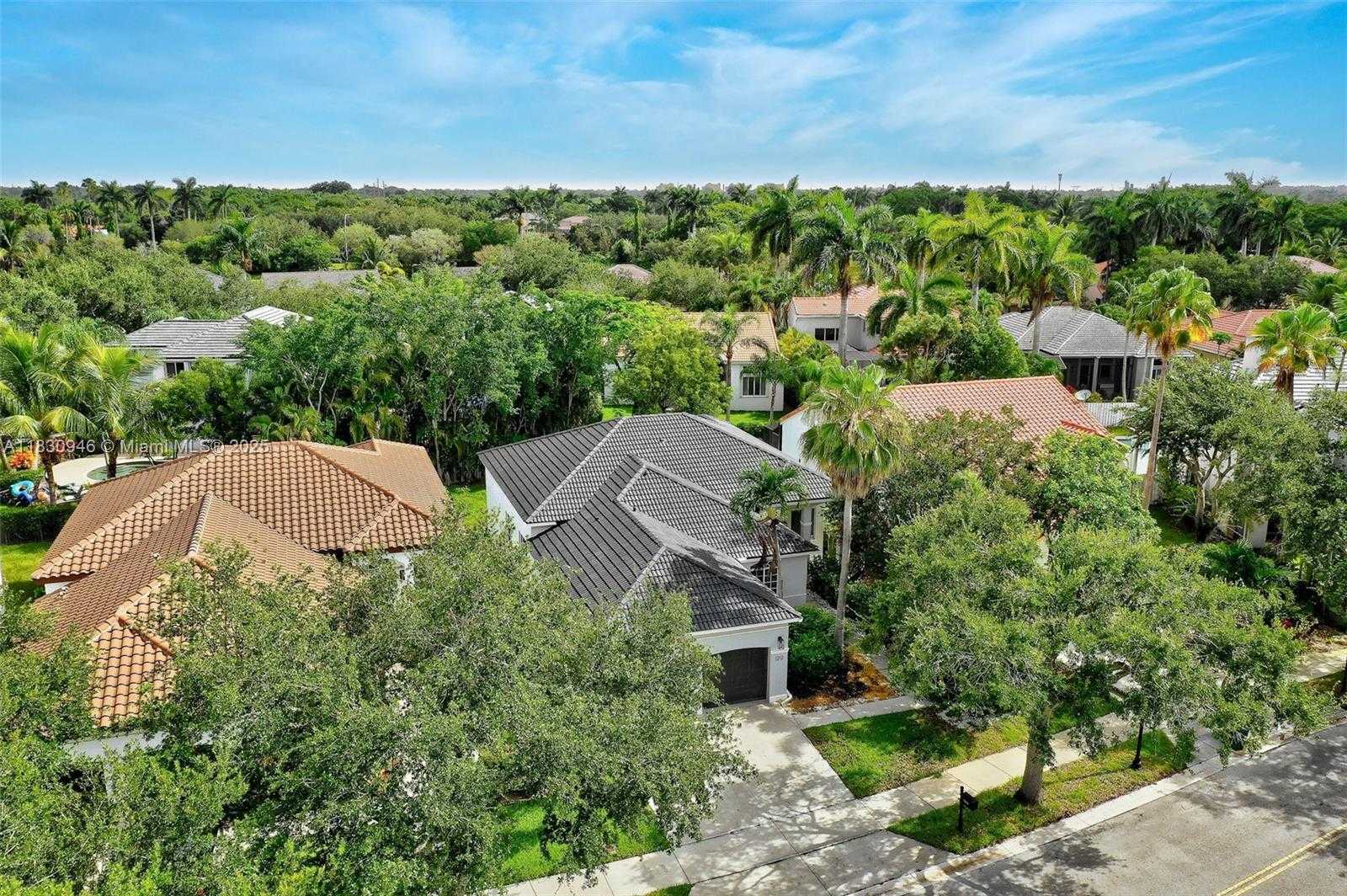 Small Image of 1212 CAMELLIA LN #1212, Weston Number 73