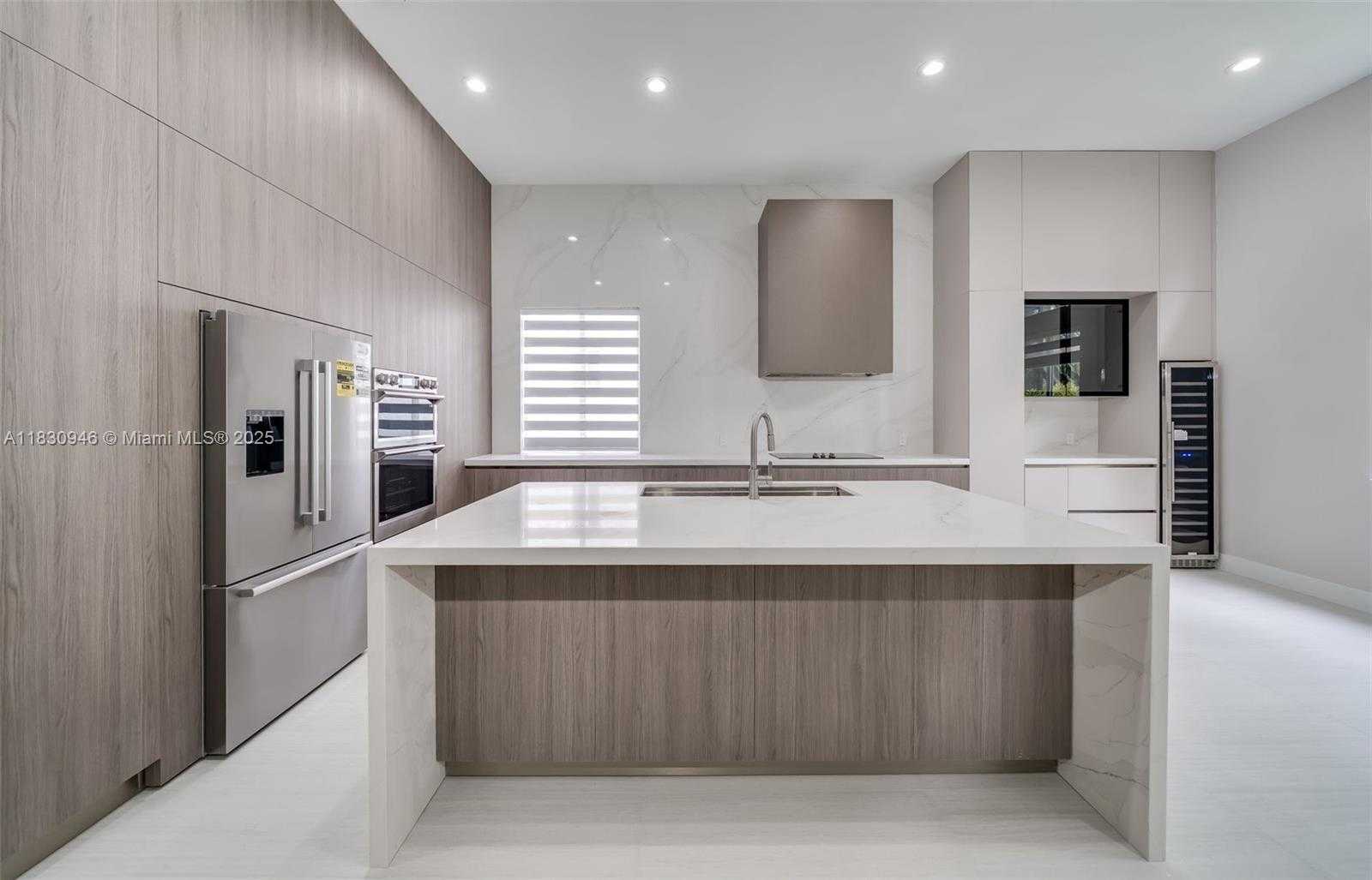 Small Image of 1212 CAMELLIA LN #1212, Weston Number 8