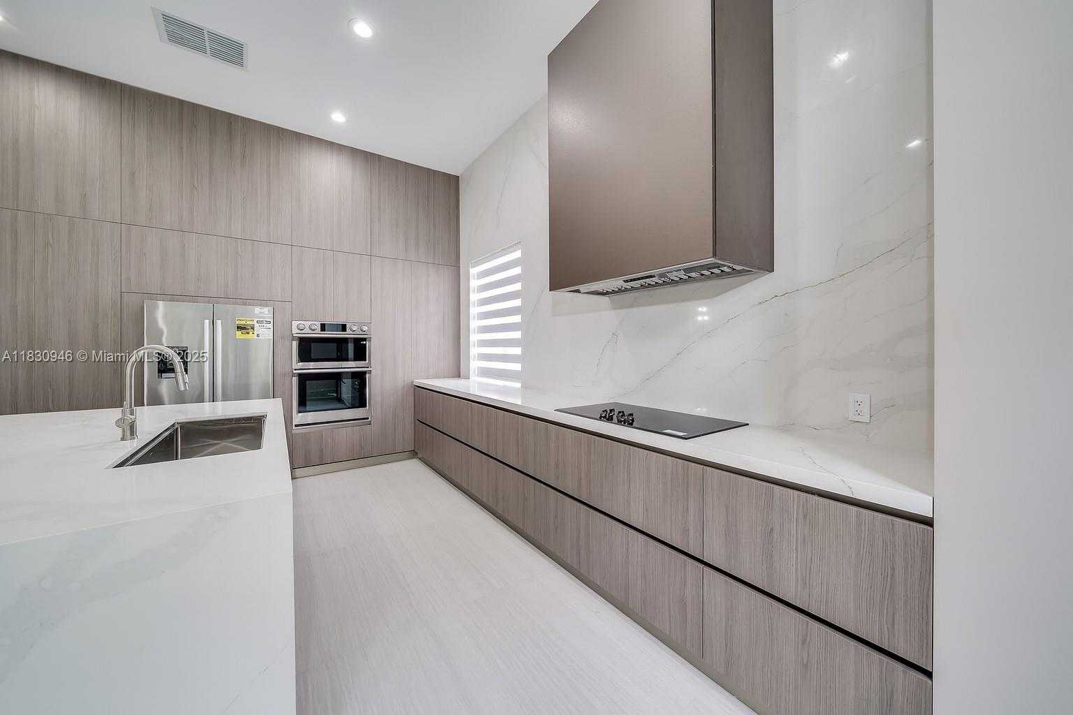 Small Image of 1212 CAMELLIA LN #1212, Weston Number 9