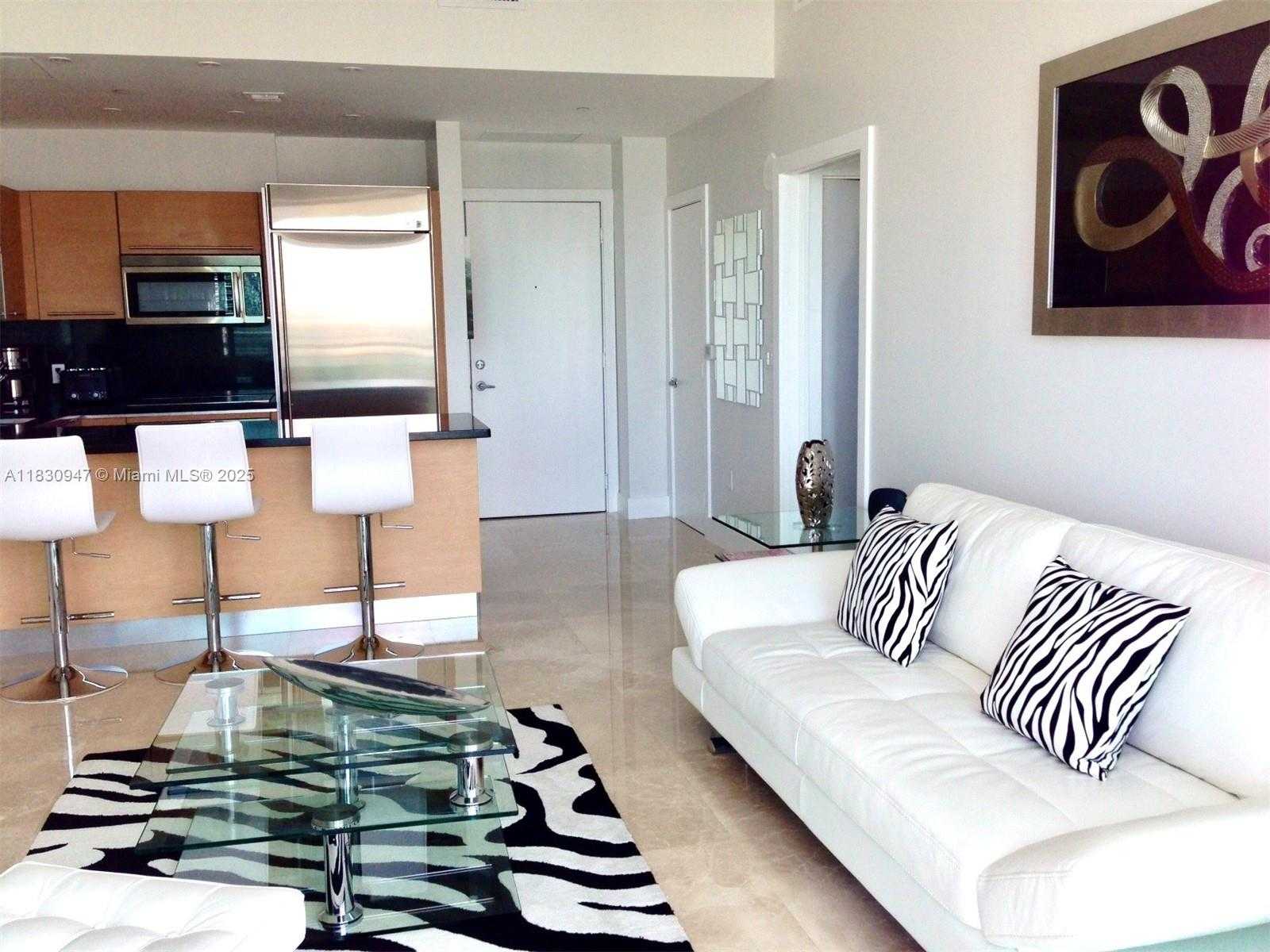 Small Image of 950 BRICKELL BAY DR #5308, Miami Number 2