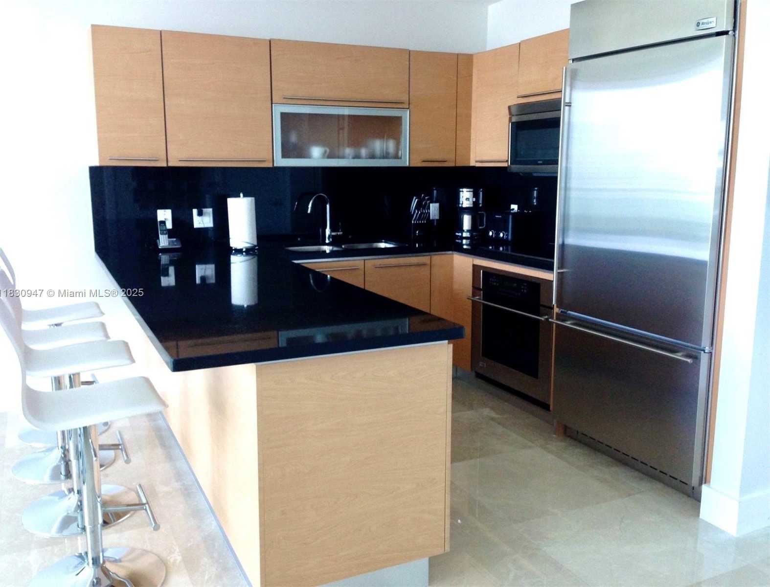 Small Image of 950 BRICKELL BAY DR #5308, Miami Number 3