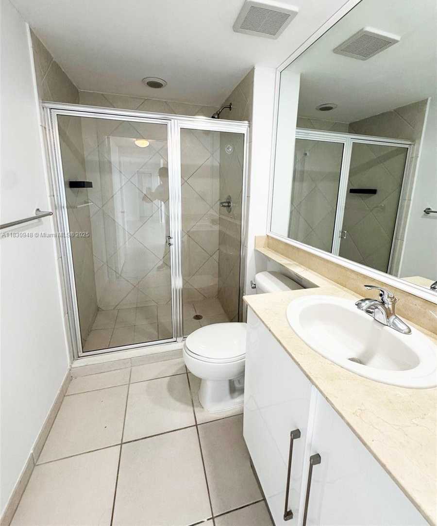 Small Image of 325 SOUTH BISCAYNE BLVD #4319, Miami Number 11