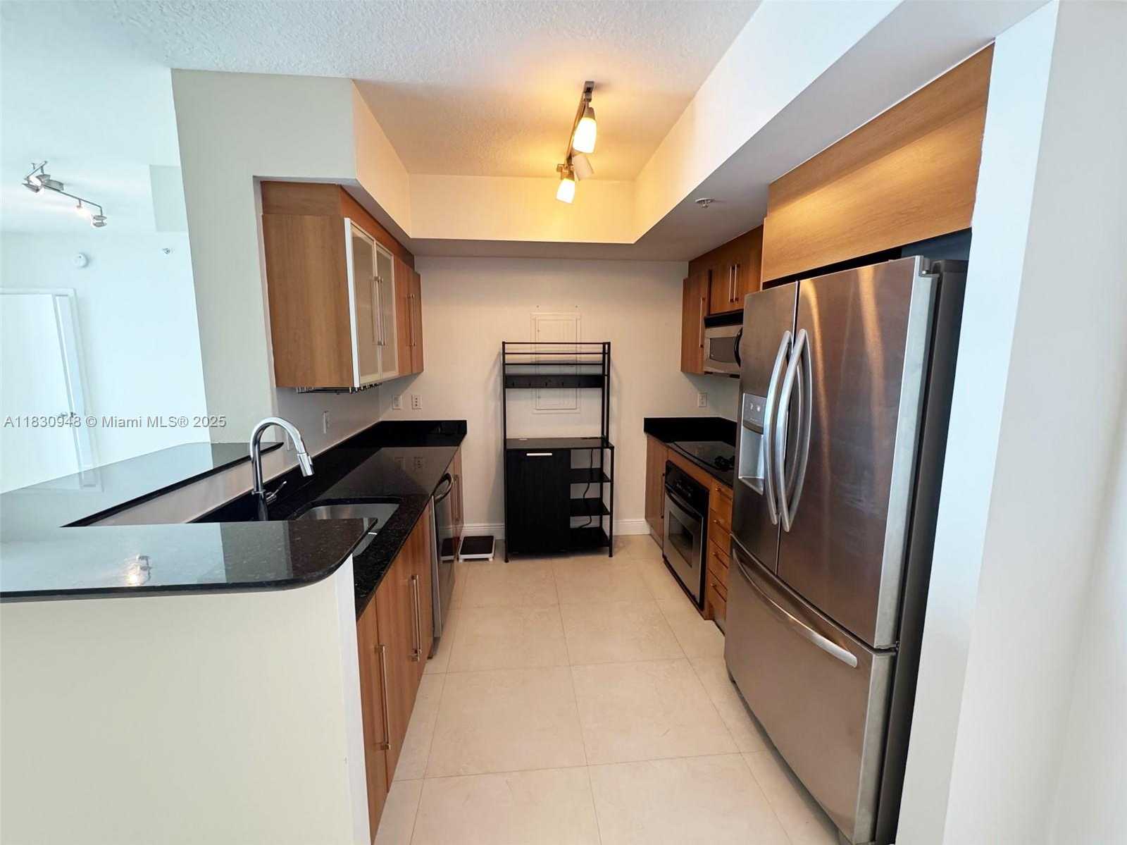 Small Image of 325 SOUTH BISCAYNE BLVD #4319, Miami Number 2