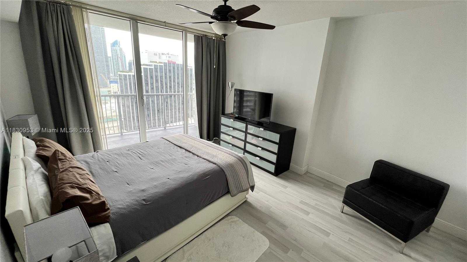 Small Image of 1750 NORTH BAYSHORE DR #2810, Miami Number 14