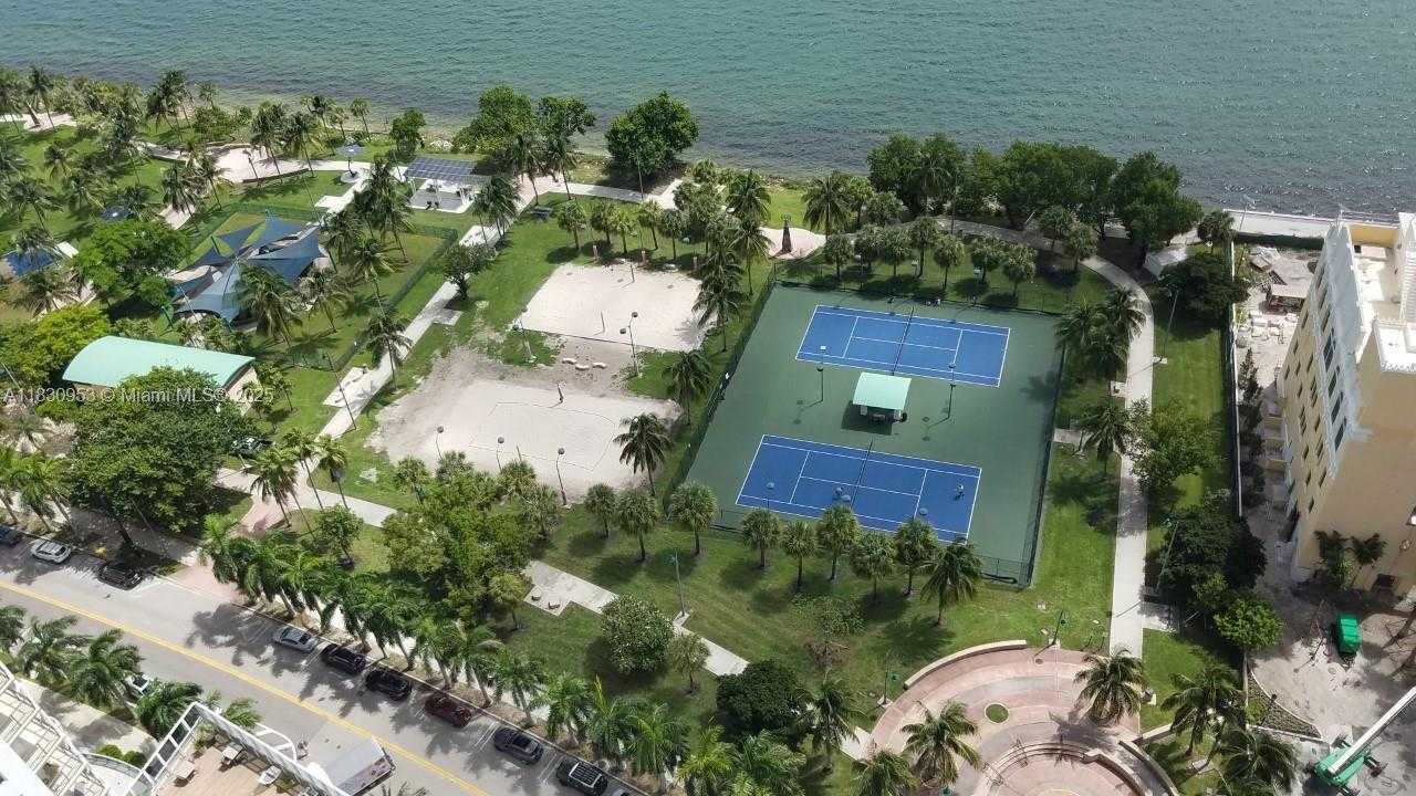 Small Image of 1750 NORTH BAYSHORE DR #2810, Miami Number 28