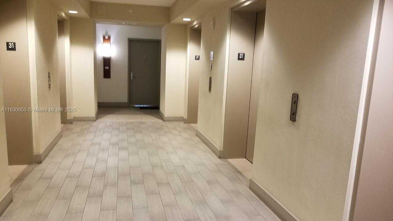 Small Image of 1750 NORTH BAYSHORE DR #2810, Miami Number 29