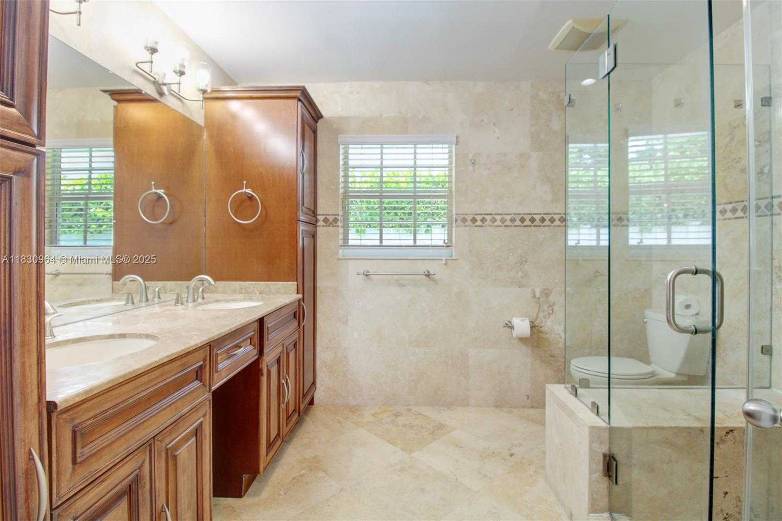 Small Image of 11645 NORTH EAST 20TH DR, North Miami Number 10