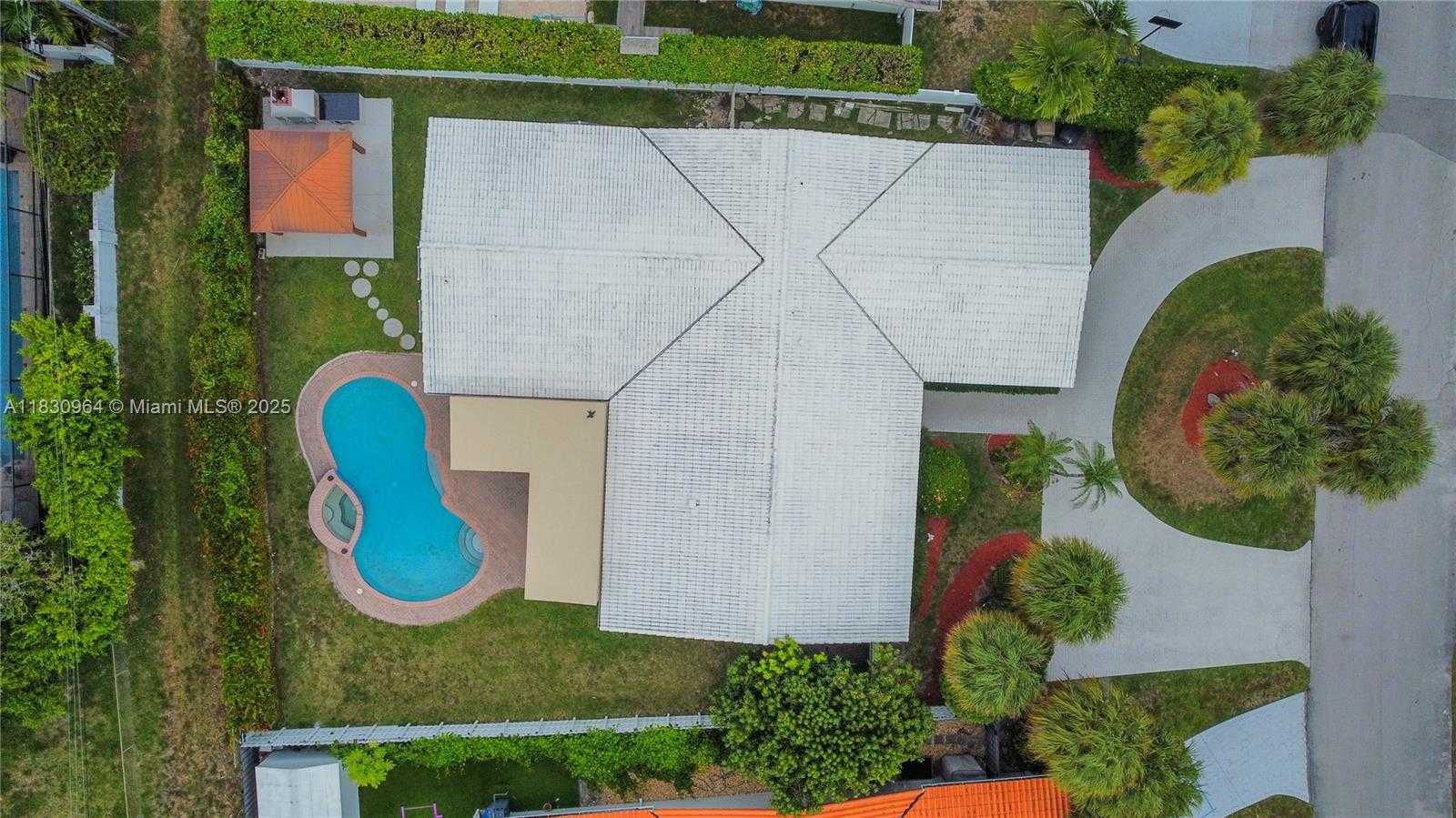 Small Image of 11645 NORTH EAST 20TH DR, North Miami Number 15