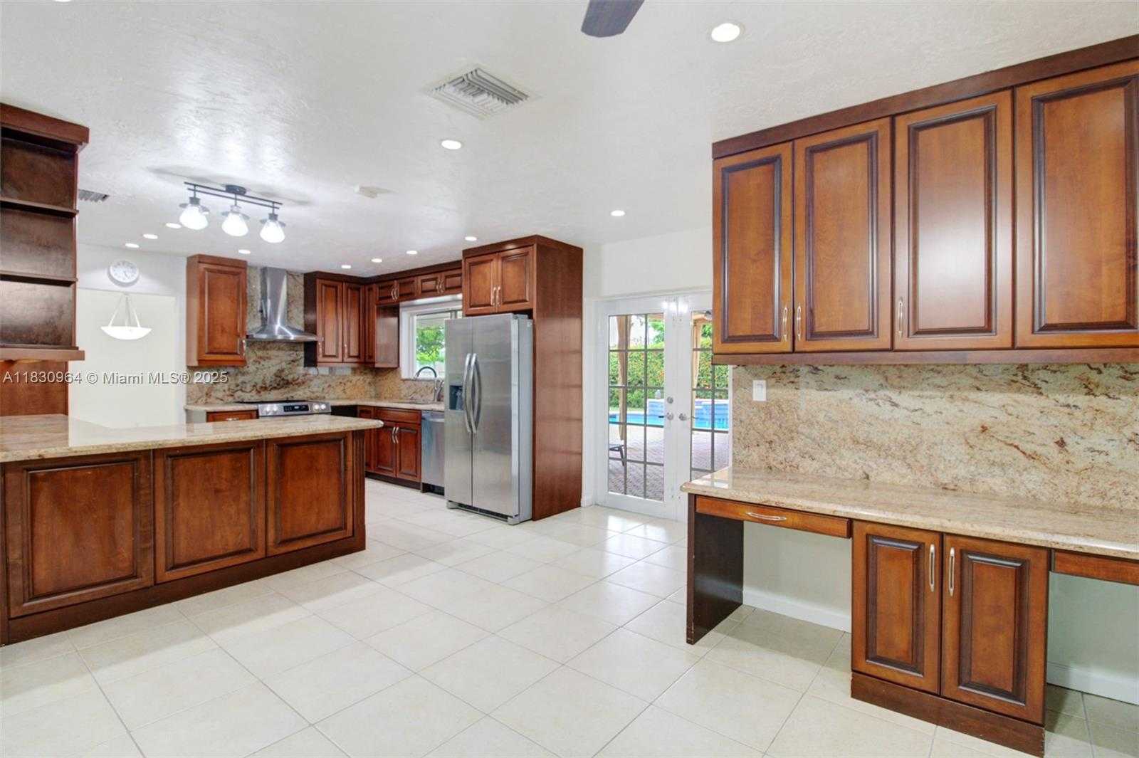 Small Image of 11645 NORTH EAST 20TH DR, North Miami Number 5