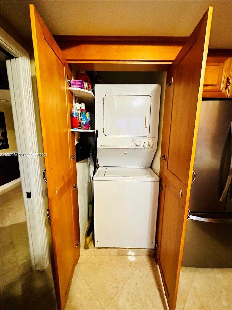 Small Image of 1501 SOUTH OCEAN DR #406, Hollywood Number 12