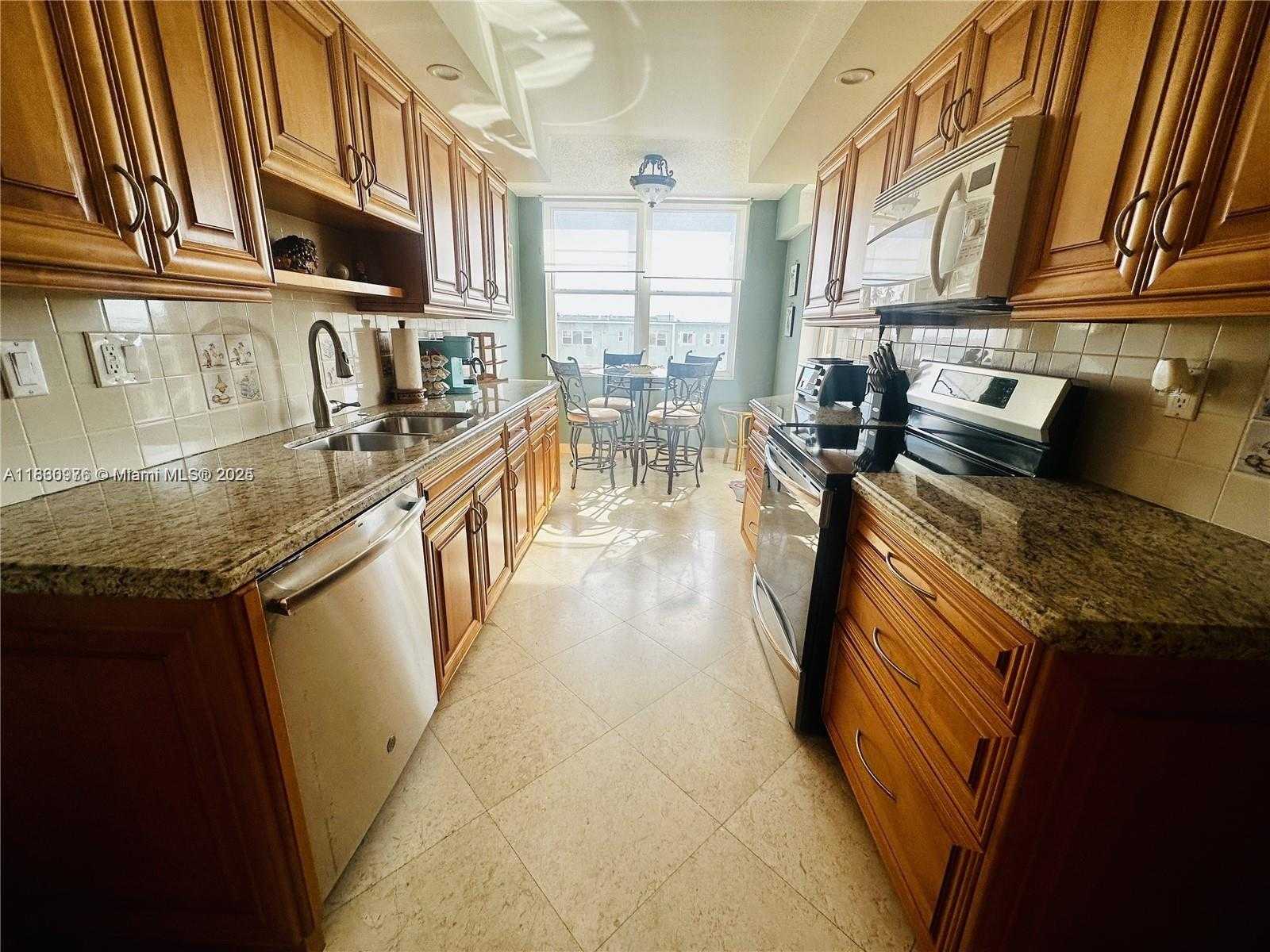 Small Image of 1501 SOUTH OCEAN DR #406, Hollywood Number 6