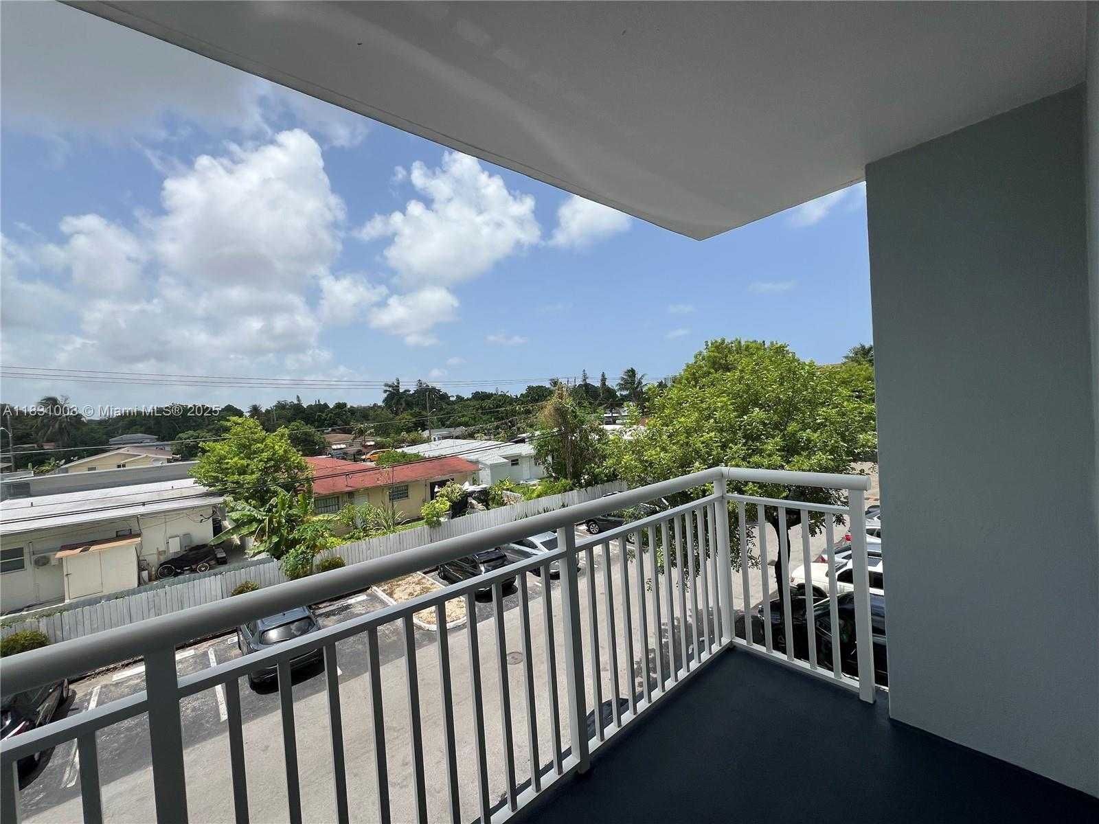 Small Image of 1251 NORTH EAST 108TH ST #320, Miami Number 11