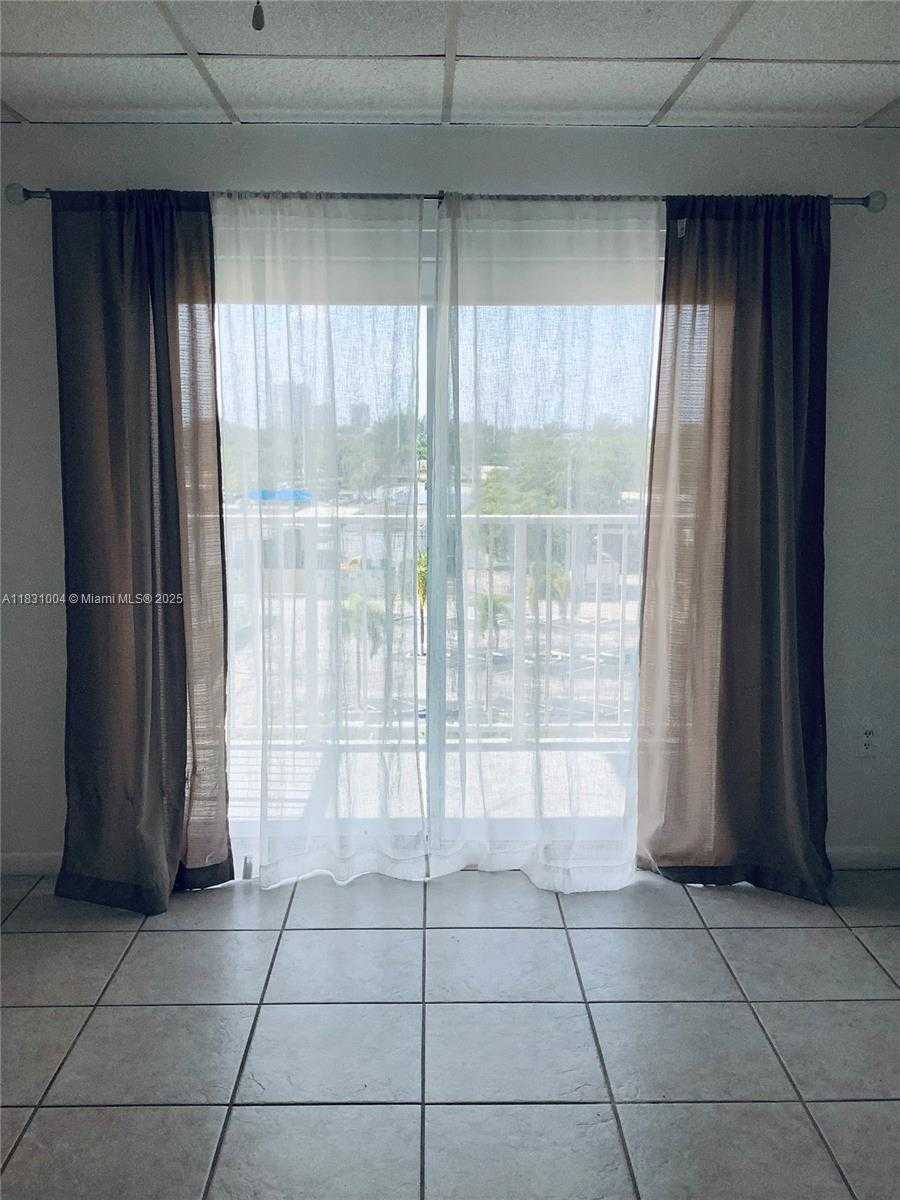 Small Image of 16465 NORTH EAST 22ND AVE #604, North Miami Beach Number 19
