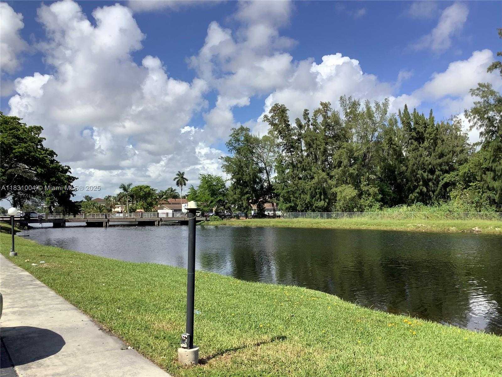 Small Image of 16465 NORTH EAST 22ND AVE #604, North Miami Beach Number 5