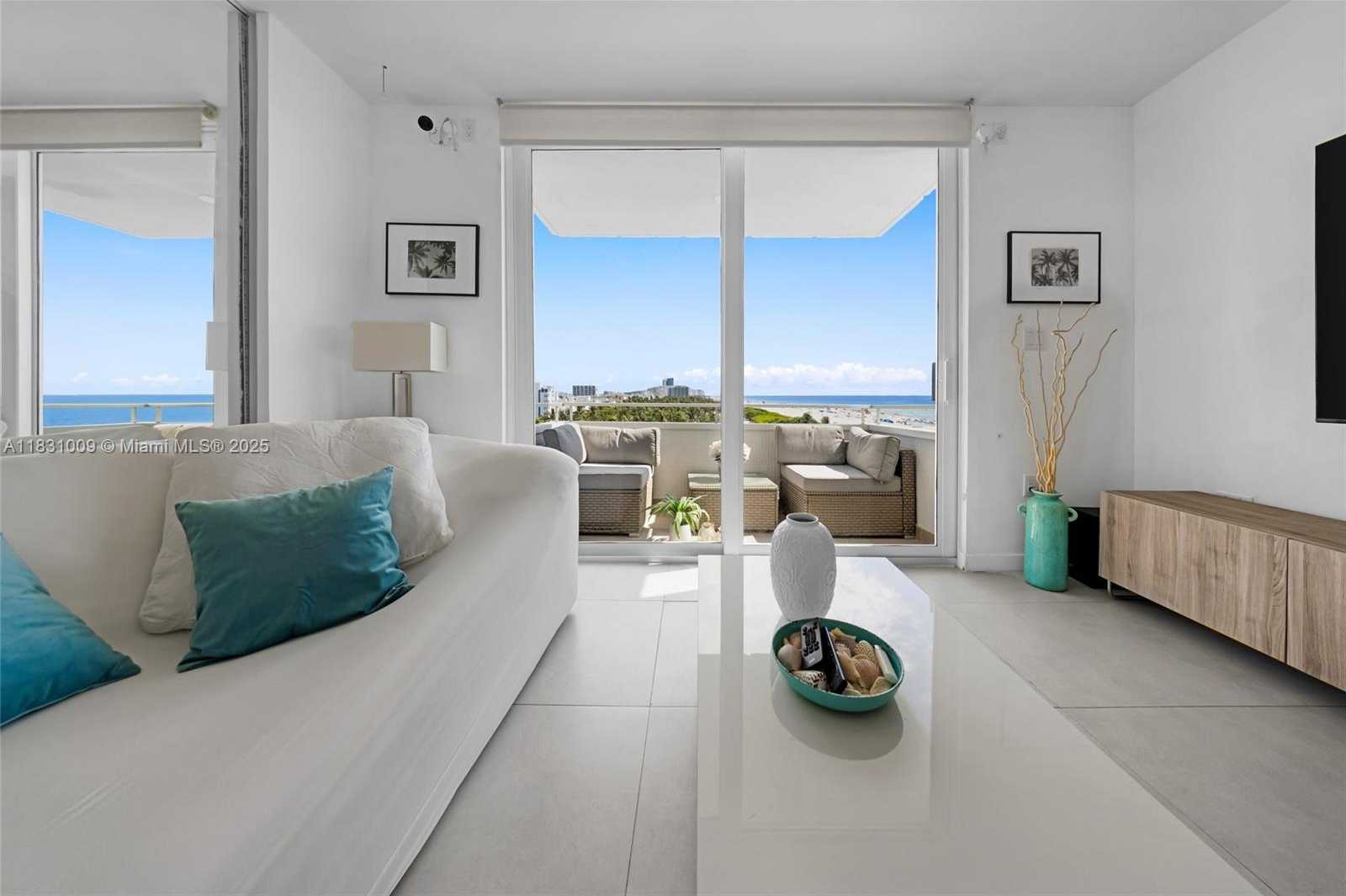 Small Image of 465 OCEAN DR #821, Miami Beach Number 13