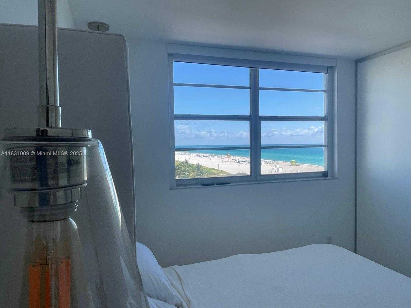 Small Image of 465 OCEAN DR #821, Miami Beach Number 17