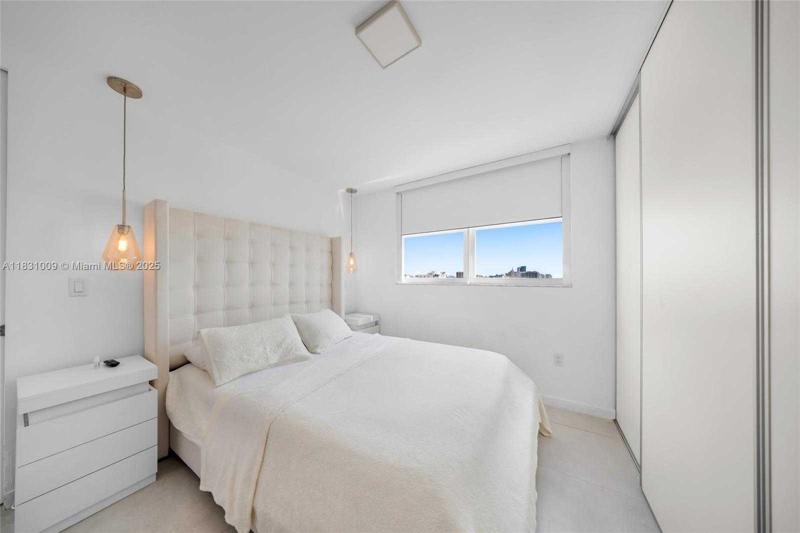 Small Image of 465 OCEAN DR #821, Miami Beach Number 20