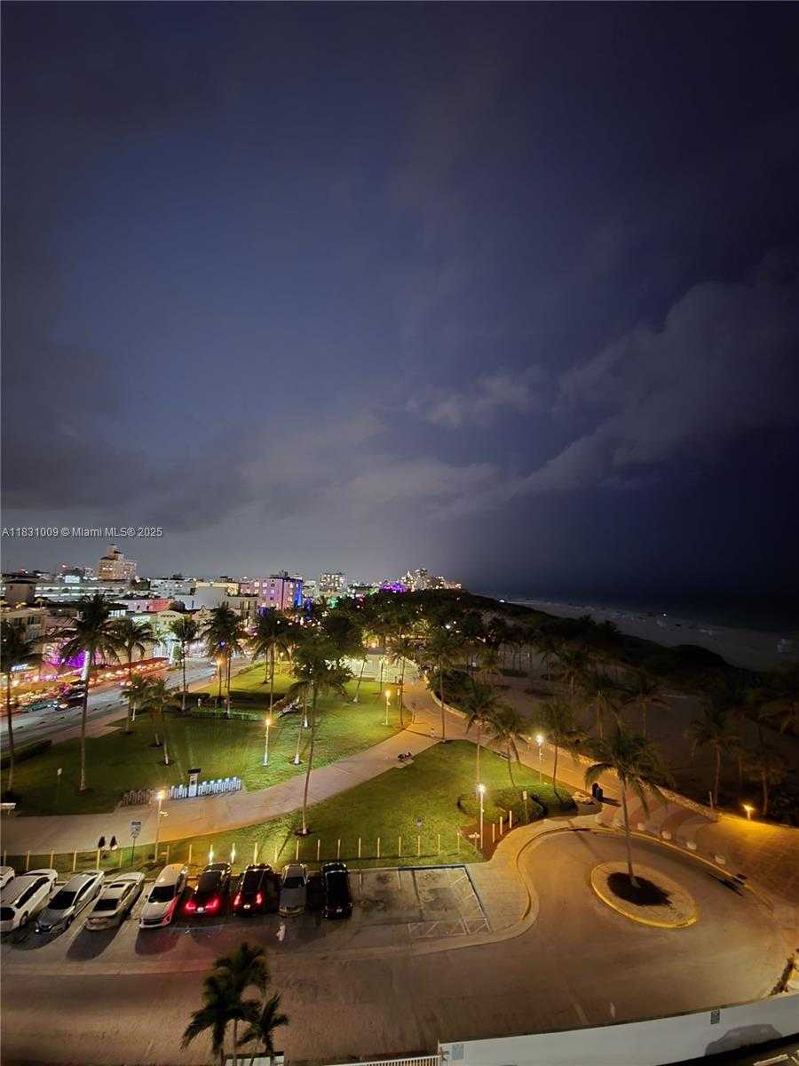 Small Image of 465 OCEAN DR #821, Miami Beach Number 31