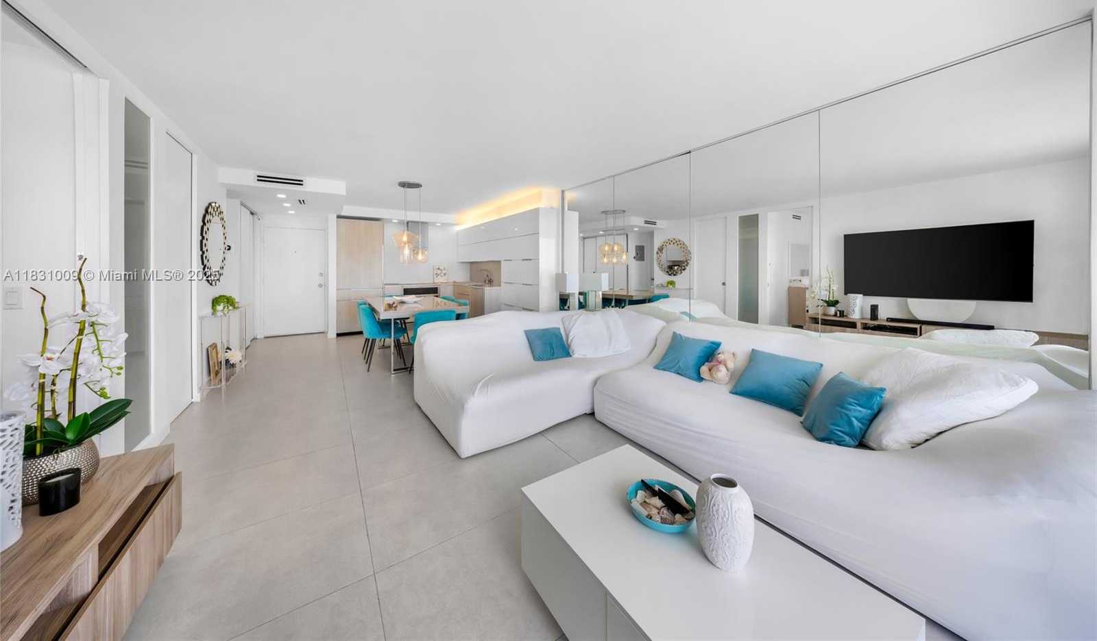 Small Image of 465 OCEAN DR #821, Miami Beach Number 5