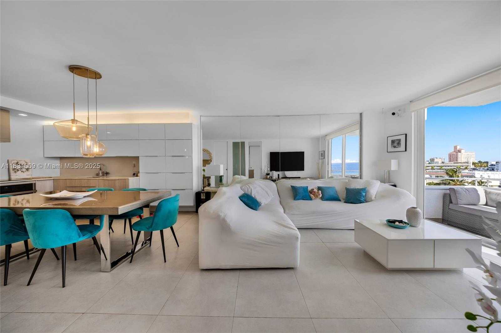 Small Image of 465 OCEAN DR #821, Miami Beach Number 7
