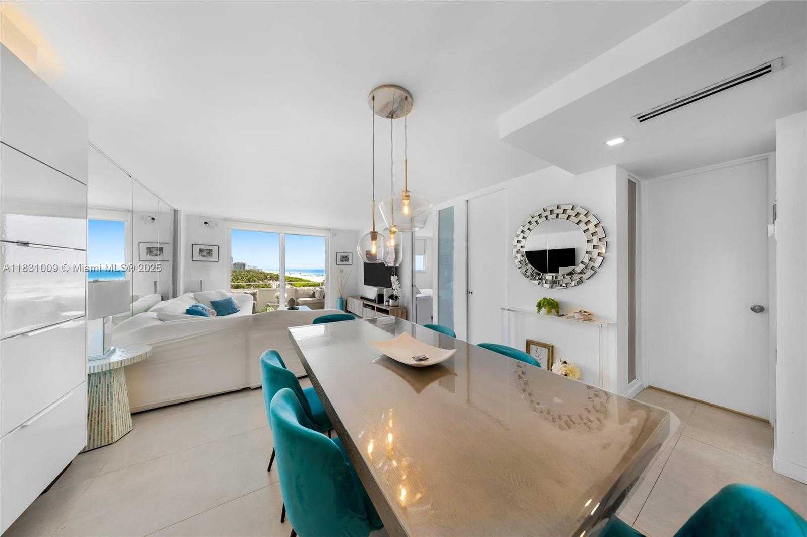 Small Image of 465 OCEAN DR #821, Miami Beach Number 8